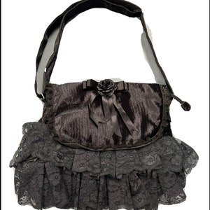 Sac Sac à bandoulière gothique sac à bandoulière steampunk avec rose noire. Idée cadeau gothique en plusieurs couleurs