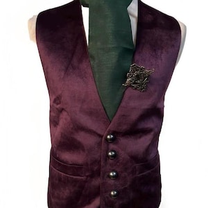 Steampunk / gothic gentleman’s dark purple velvet waistcoat / cravat /pin ensemble size ml