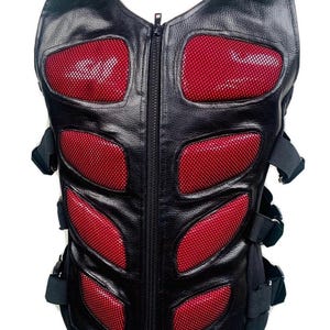 Corpiño de guerrero rock original y auténtico de SDL para hombre con panel rojo