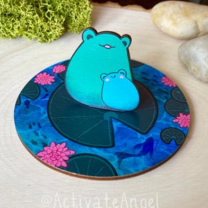 Frogs on Lily Pad Standee