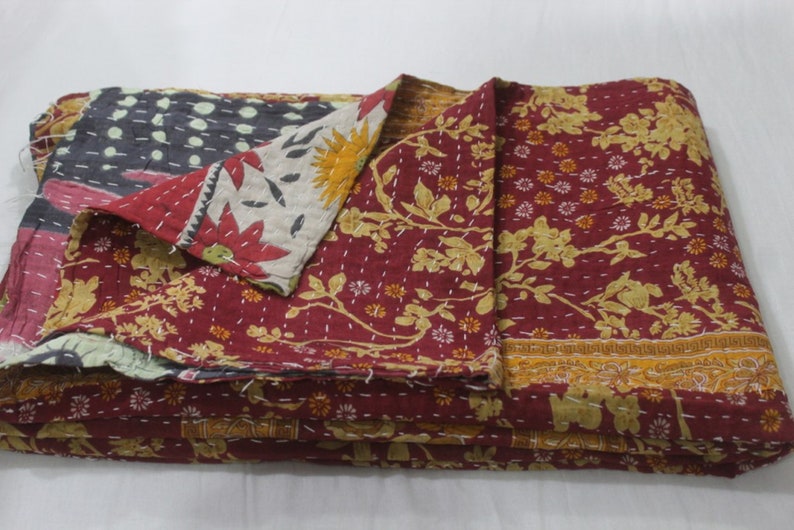 EXPRESS SHIPPING-Indian Vintage Cotton Kantha Quilt Handmade Reversible Blanket Throw Kantha Coverlet VH-777
