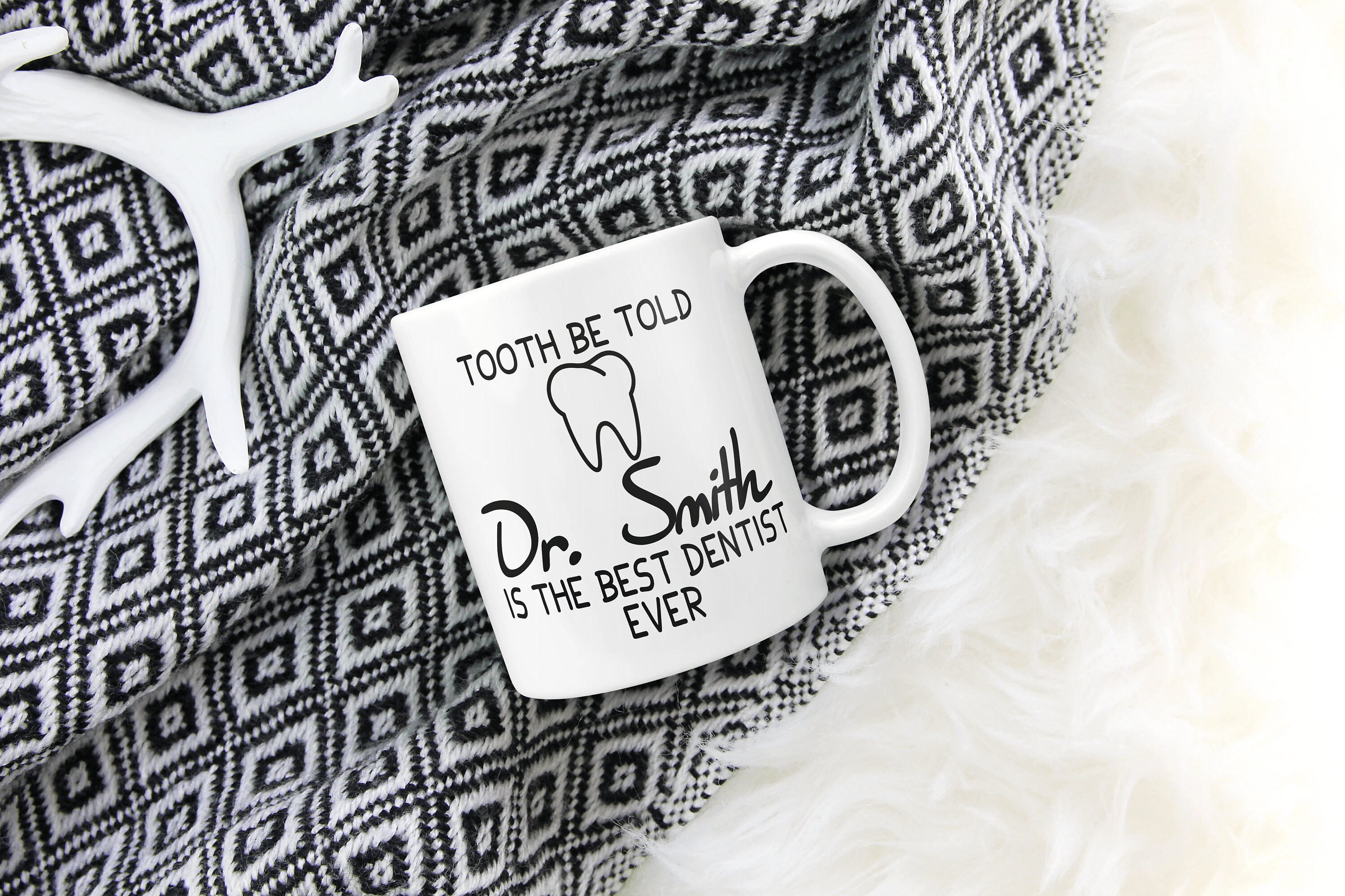 Tazza Personalizzata Per Dentista - Nero Con Manico Bianco - Regalo Su Misura Con Nome E Messaggio - 2