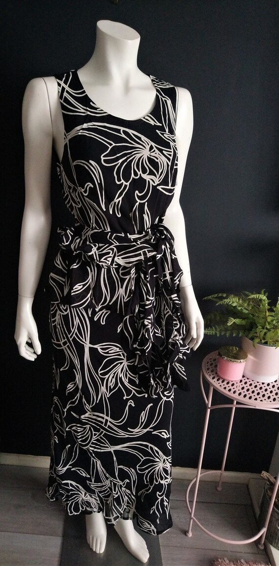 black and white floaty dress