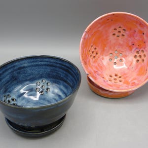 Pottery Berry Bowl; Pottery Colander Bowl; Berry Bowl with Handles; Berry Bowl with Tray