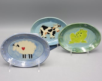 Plato de porcelana repujada para joyas: diseño de oveja, rana y vaca.