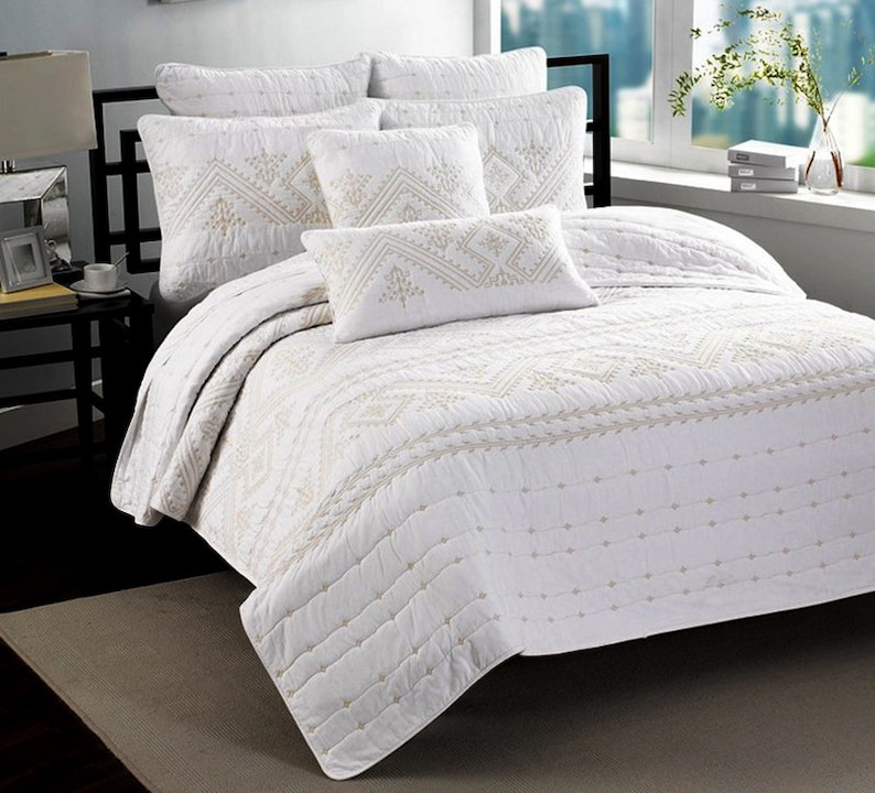 Luxury Quilted 100 Cotton Coverlet / Bedspread Set Embroidery Etsy