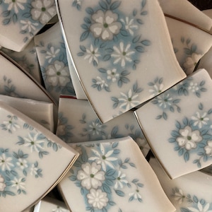 177 Blue and White Montgomery Ward Damask Porcelain Floral Tiles (109)