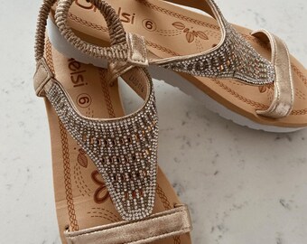 comfortable gold sandals