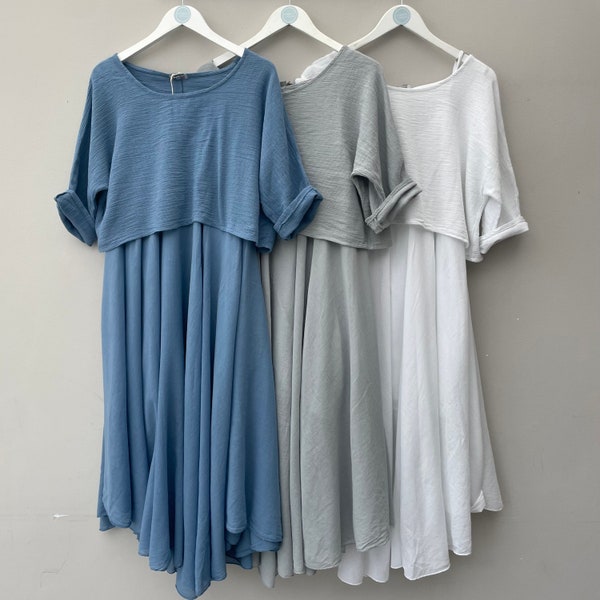 El vestido Kendal de dos capas. Ropa hecha en Italia. Ropa de talla única.