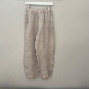 The Elsa Linen Button Trousers. Linen Trousers. 画像 10