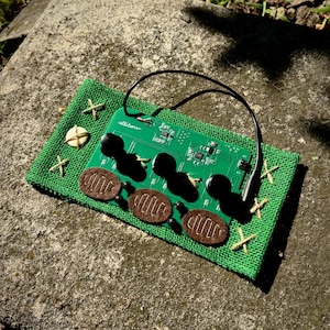 ellitone groov~e Drum Machine and Synthesizer