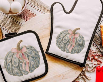 Oyster shell pumpkin fall pot holder, kitchen gifts for her, pink bow pumpkin oven mitt