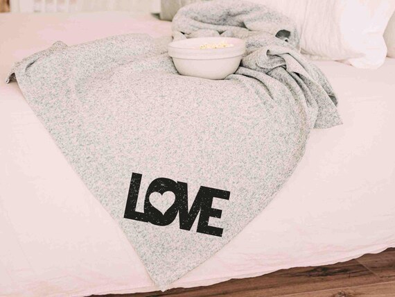 love throw blanket for bed, cute Valentines blankets for boyfriend, cozy Valentines day gifts for girlfriend, snuggle blanket for couples