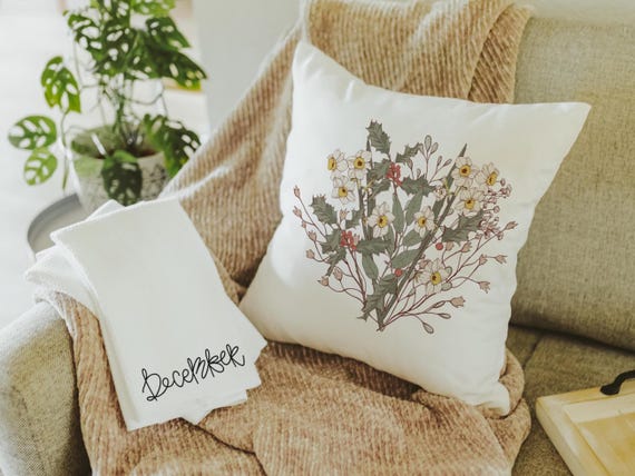 narcissus flower throw pillows for women, minimalist hand towels for besties, December birth flower gift for her birthday gifts for Mom