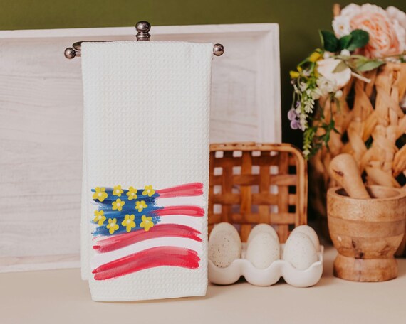 floral American flag kitchen towels, patriotic kitchen decor, 4th of July bridal shower gifts for bride, USA gifts, Independence day home