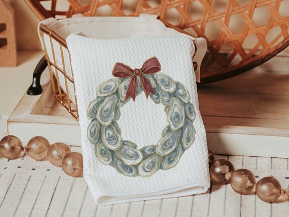 Oyster shell wreath with bow towels