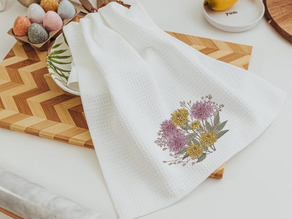 chrysanthemum kitchen towels, fall mums hand towels for powder room, November birth flower gifts for women, November birthday gifts for her