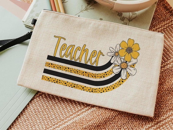 personalized yellow and white daisy flower pencil pouch for teacher, yellow school spirit school supplies, cute teacher makeup bag best