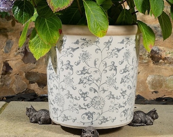 Bronze Sleeping Cat Potty Feet - Set of 3 - Garden Decor