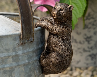Encantador oso pardo en maceta / Decoración de jardín y hogar / Diseño británico