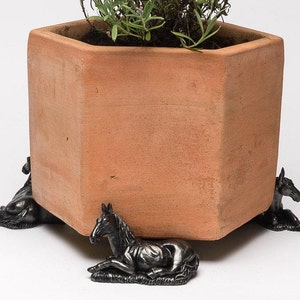 Bronze Coloured, Horse Laying, Potty Feet, Set of 3, Gift Boxed, Plant Pot Stand,  Plant Pot Decoration, Antique Decor, Garden, Yard