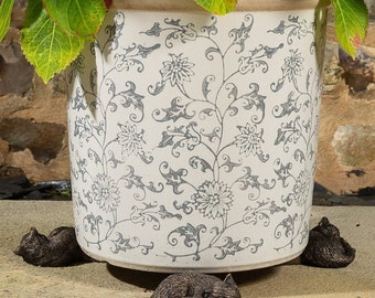 Bronze Cat Potty Feet: Antique Garden Decor, Set of 3