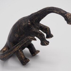 Brachiosaurus Pot Buddy – Blumentopfaufhänger, Frostsicher, Handbemalt, Dino-Deko