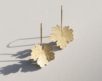 Maple Leaf Earrings I Natural Inspired Earrings I Gold Earrings I Classic Earrings I Fair Trade Jewelry I Leaf Shaped Earrings