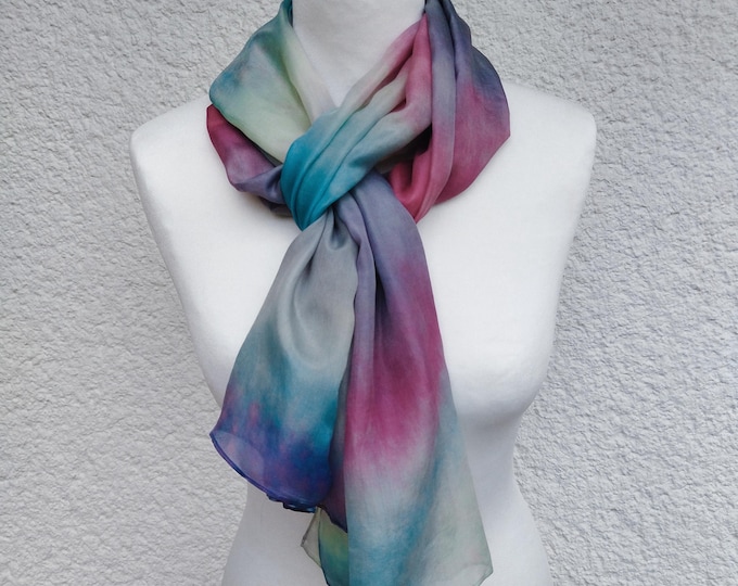 Stylish Multicolour Silk Scarf - Elegant Accessory for Women"