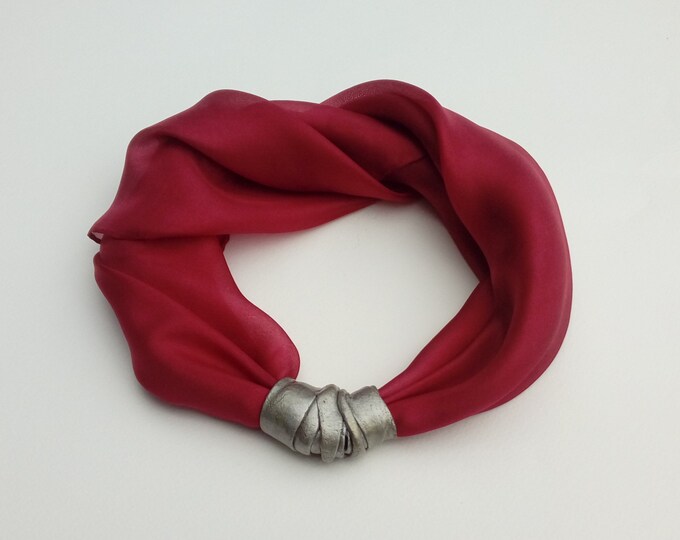 Handmade Red Scarf: Perfect Birthday Gift for Her