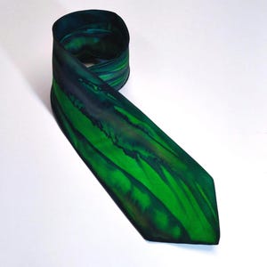Stylish Green Silk Tie, Perfect Gift for Him
