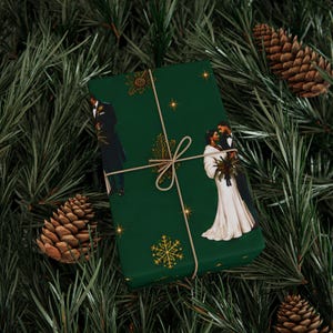 Cadeaupapier met winterse geloften | Feestelijke groene rol | Melanin N' Mistletoe