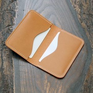 Natural Buttero leather 2-slot card holder wallet. Natural veg-tan Italian leather cardholder handmade in the UK