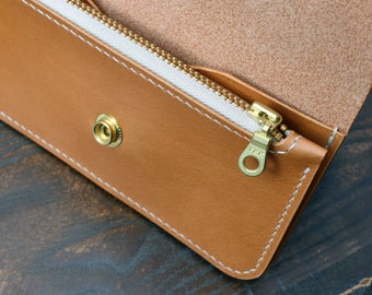 Trucker-style Snap Mid-wallet With Zipper Pouch, Biscuit Buttero