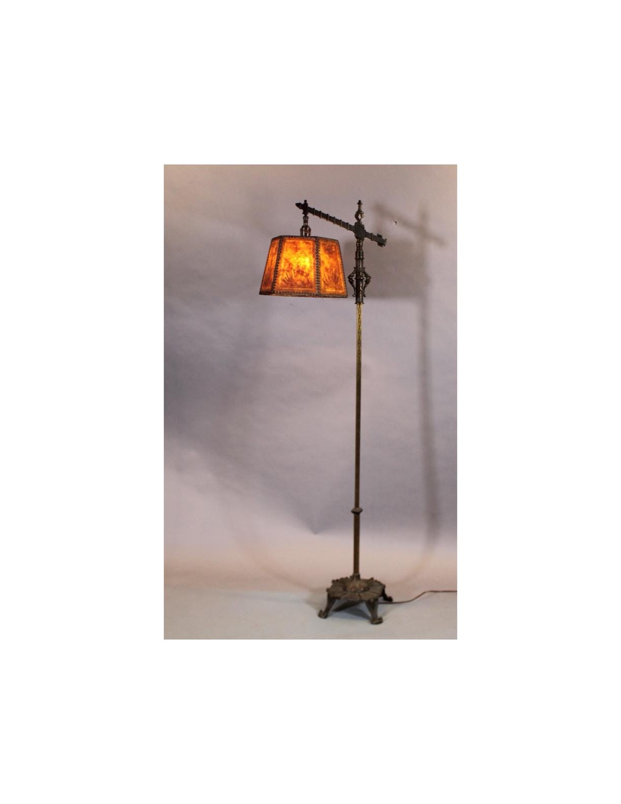 40553. Spanish Revival 1920's Bridge Lamp With Original Mica Shade