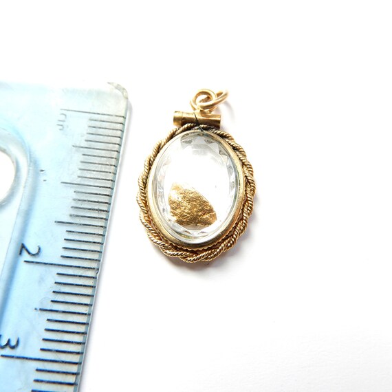 Vintage 9ct Goldplated Glass Locket with Gold Nug… - image 3