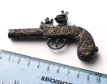 ノベルティ真鍮エンボス加工ピストル ベスタ - Etsy 日本