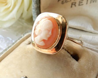 Vintage 9CT Gold Shell Cameo Ring