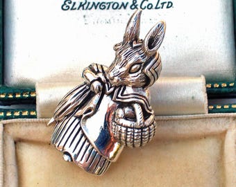 Broche Vintage Lapins Potter Sur Un Banc - Occasion, Couleur Dorée, Modèle Lbb0063