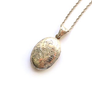 Vintage Sterling Silver Oval Locket with Chain
