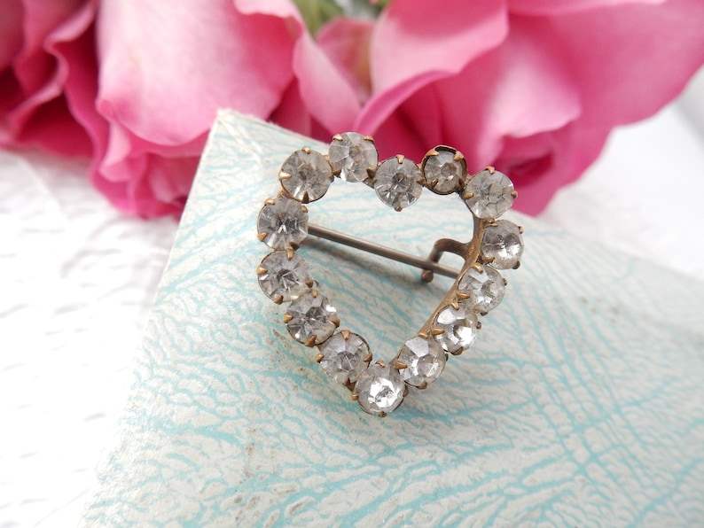 Vintage Heart Brooch Clear Rhinestone Romantic Jewelery Vintage Costume Jewelry