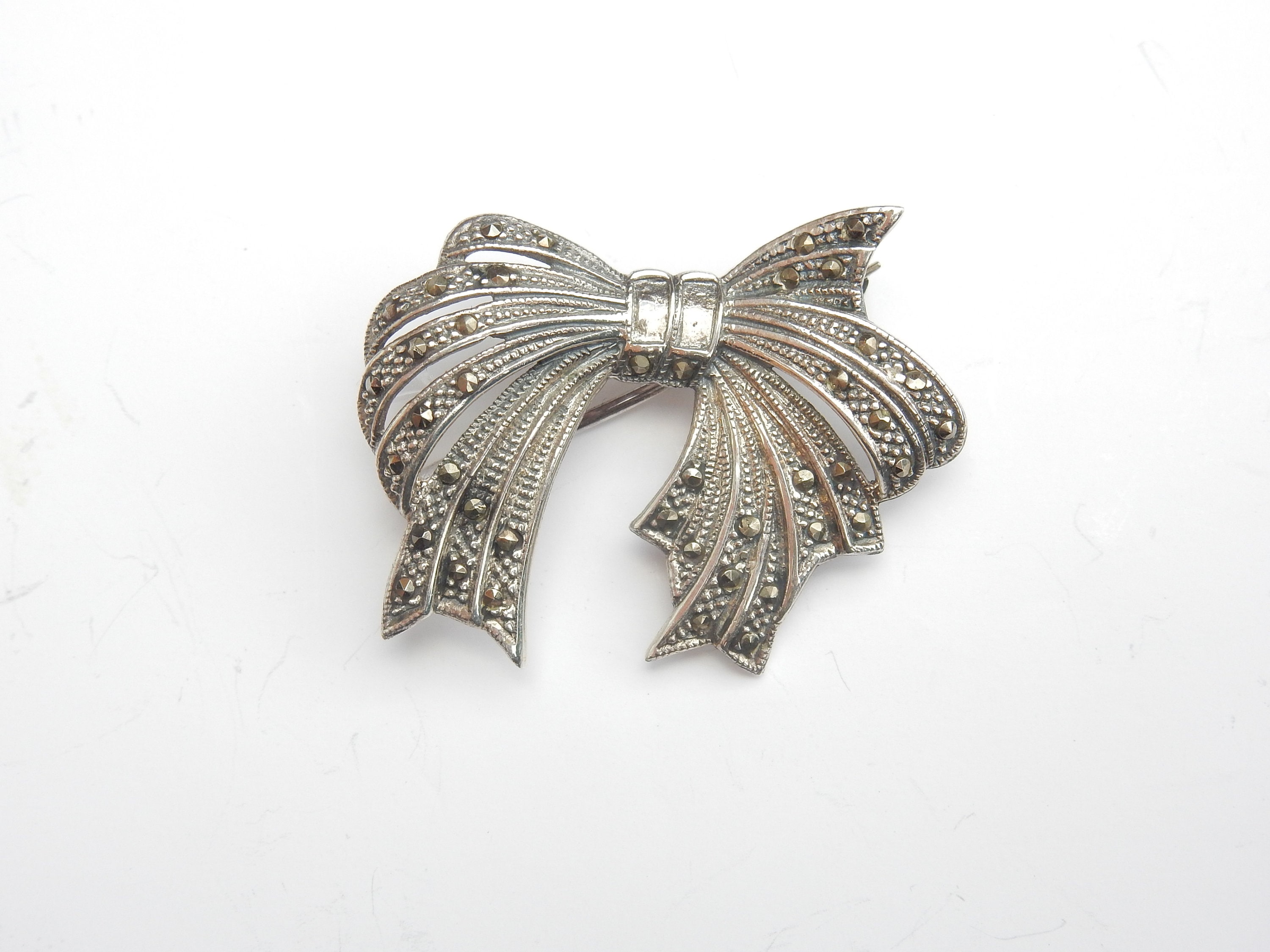 Vintage Ribbon brooch