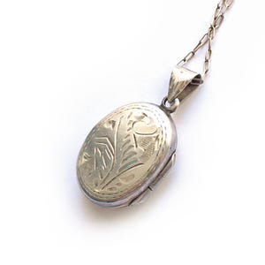 Vintage Sterling Silver Oval Locket with Chain