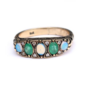 Vintage 9ct Gold Opal & Emerald Ring