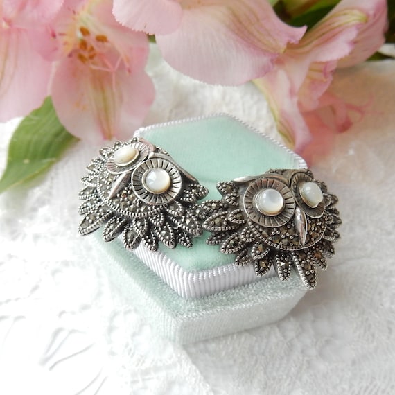 Sterling Silver Owl w/Amethyst Eyes and Marcasite Body/Wings Ring Sterling Silver Owl w/Amethyst Eyes and Marcasite Body/Wings Ring