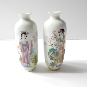 Pair Oriental Chinese Porcelain Vase Hand Painted Cherry Blossom