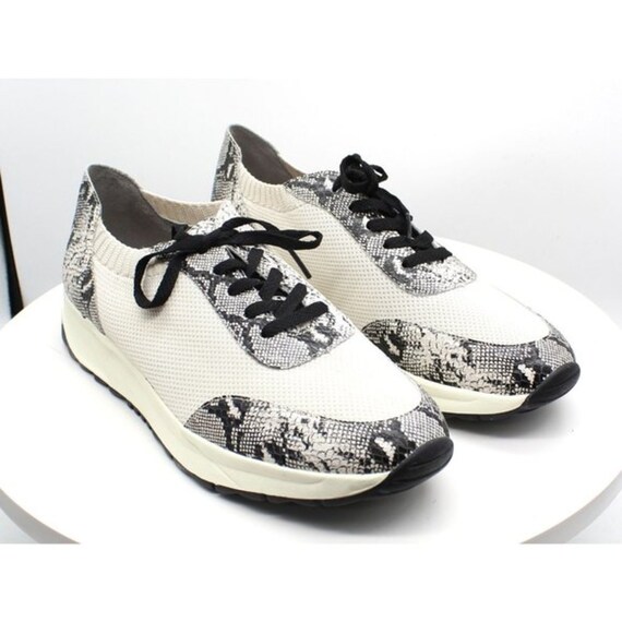 women's wedge sneakers size 11