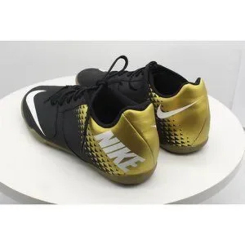 nike men's bombax indoor soccer shoes