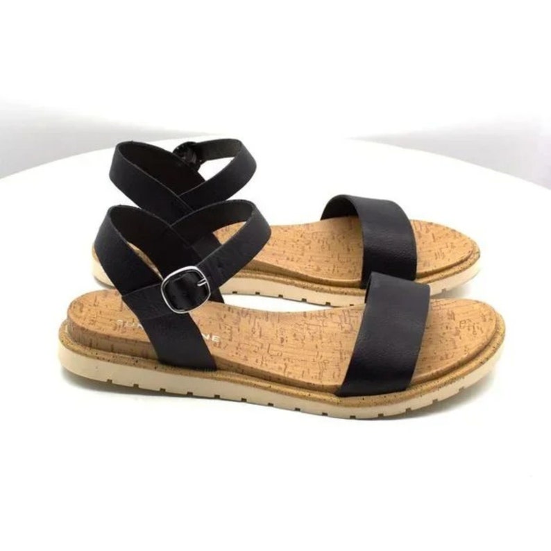 mattie flat sandals