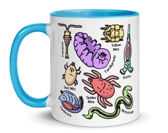 Taza a color con criaturas microscópicas, regalo divertido de biología y ciencias.